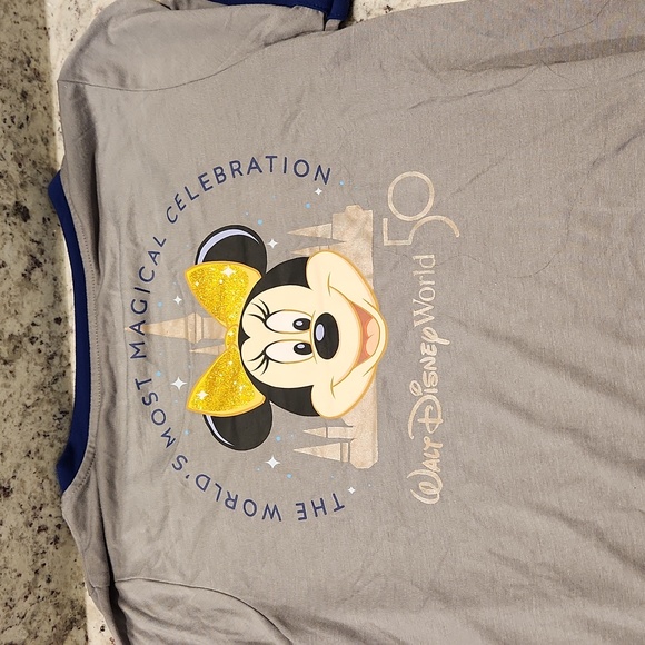 Disney World 50th Celebration Minnie Women's V Neck (Size Medium) - Picture 5 of 13